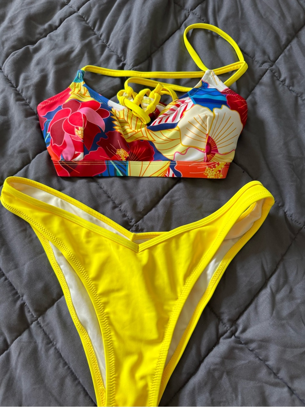 Cupshe Multi-Print Bikini Set - Pink Leopard, Blue Stars, Bright Yellow, Floral - Picture 4 of 9